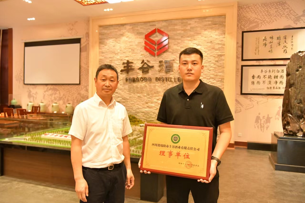 1763106686638591.jpg 1716260251800993.jpg